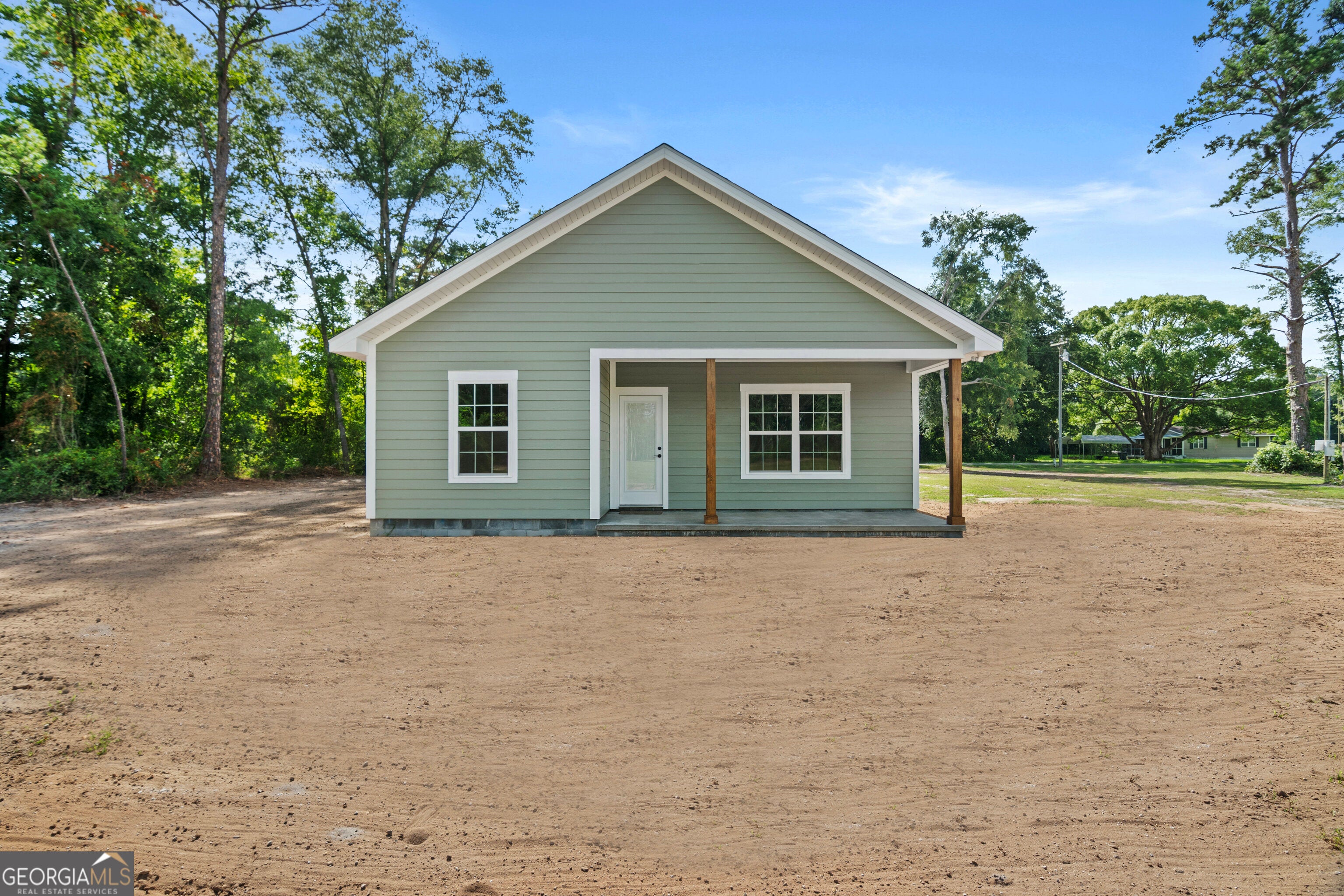 93 Riverside DR