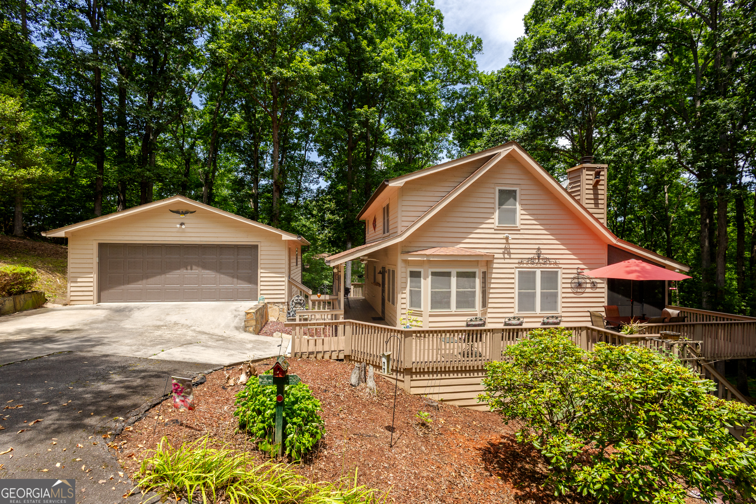 14 Summit RD