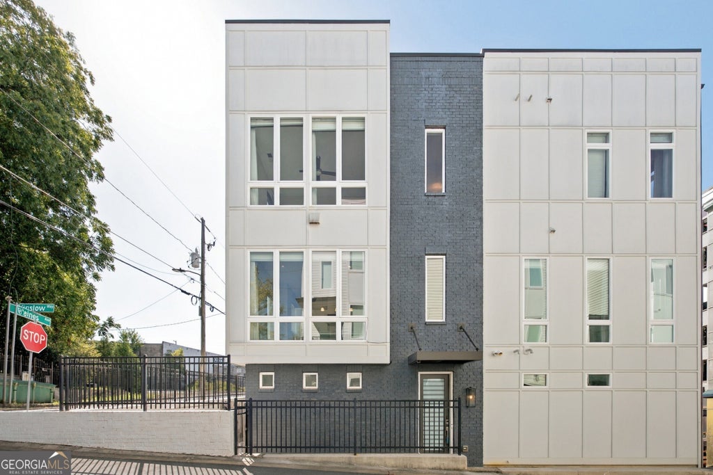 Photo of 707 Banton Drive NW, Atlanta, GA 30318 (MLS # 10871412)