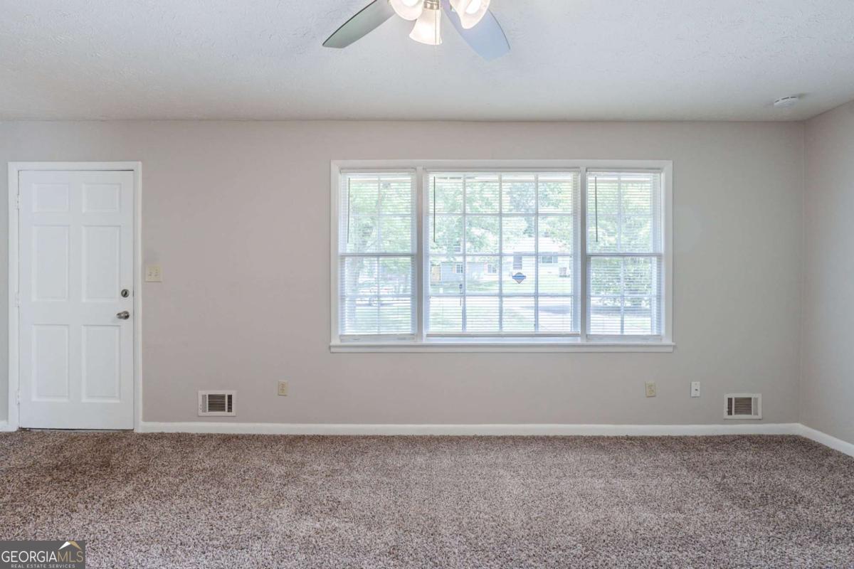 8431 Magnolia DR
