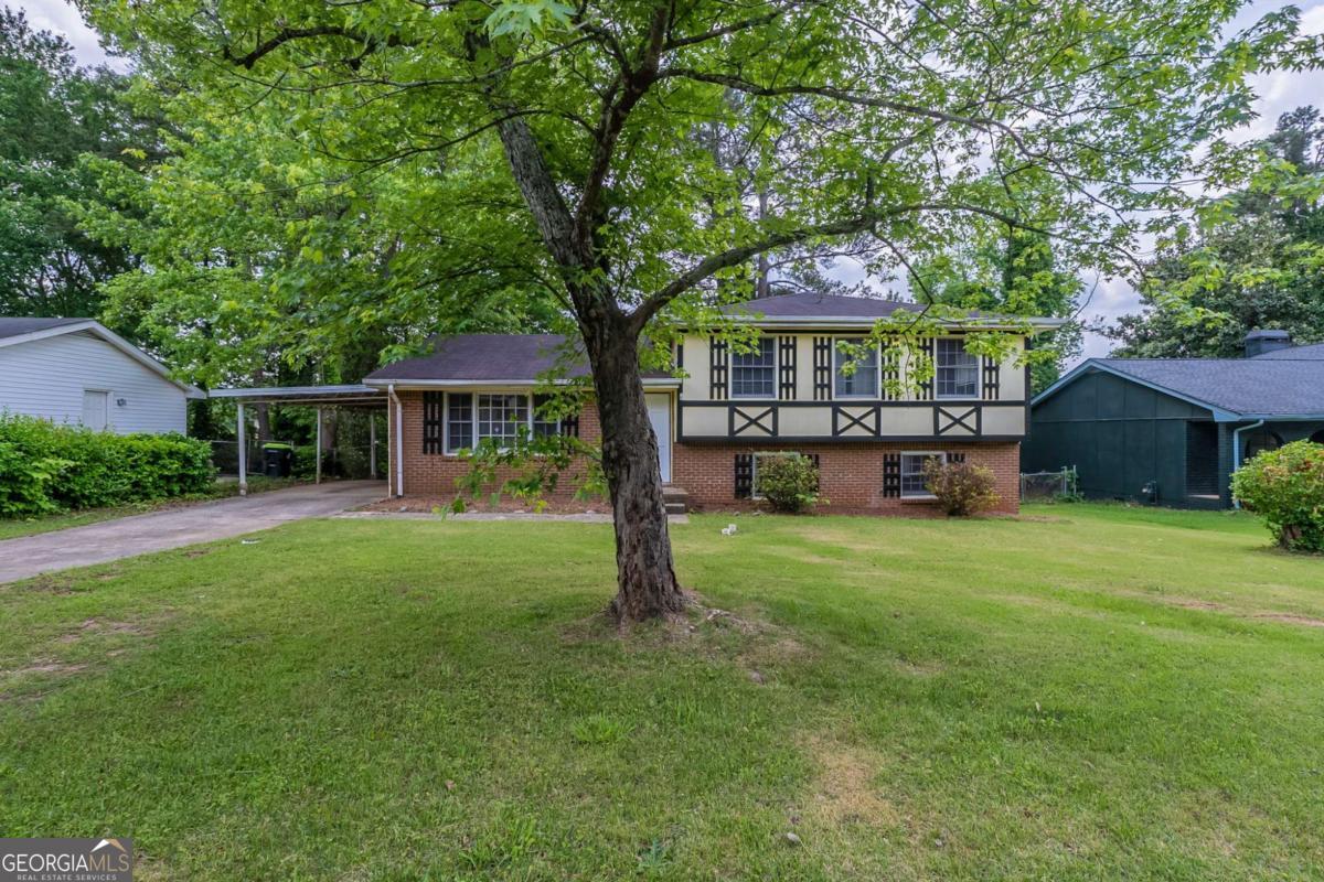 8431 Magnolia DR