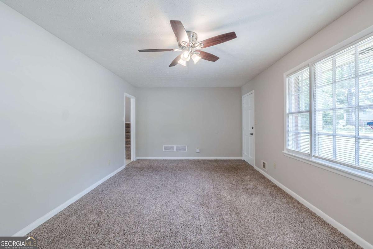 8431 Magnolia DR