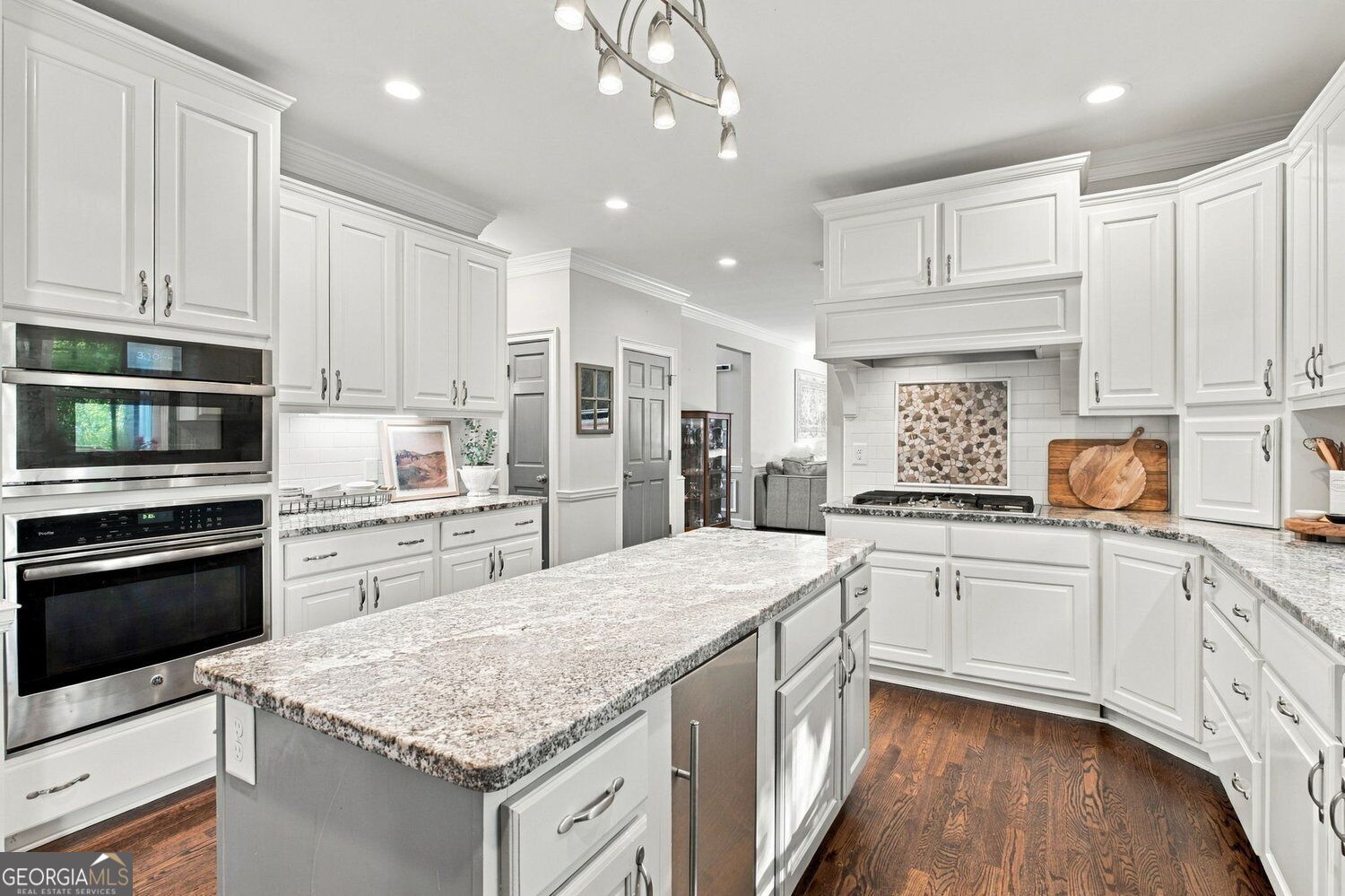 1000 Brooksglen DR