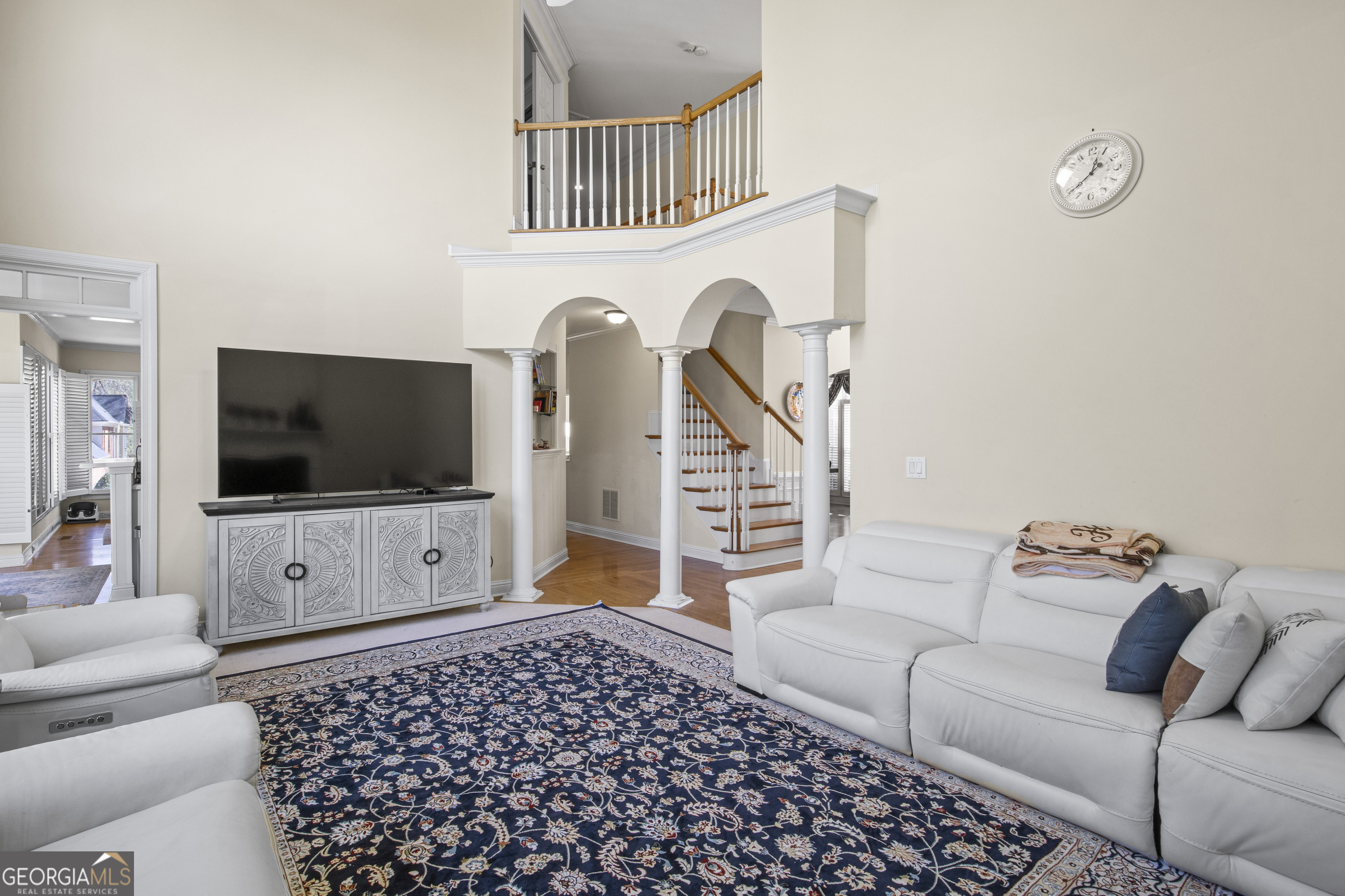 5685 Lake Manor