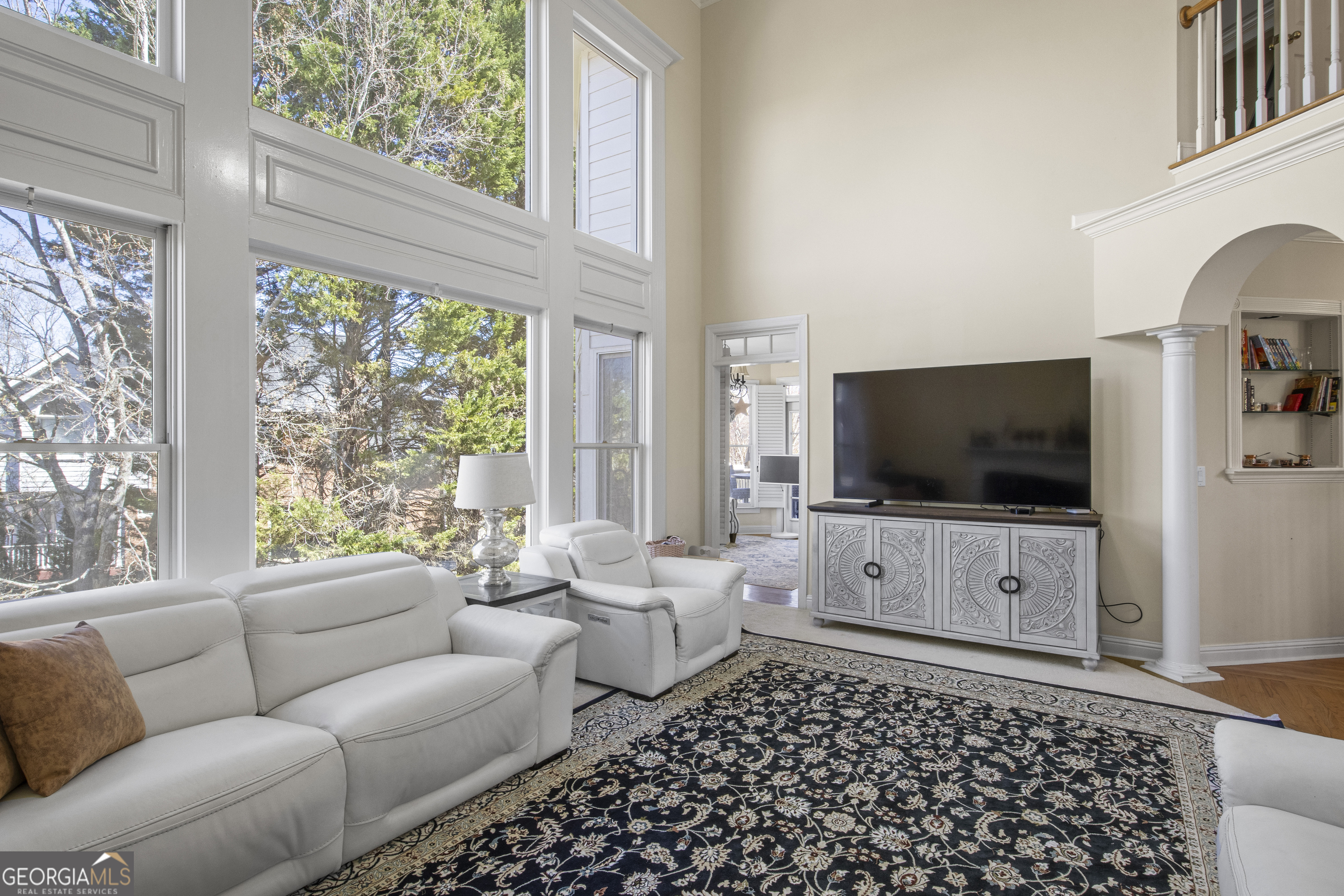 5685 Lake Manor