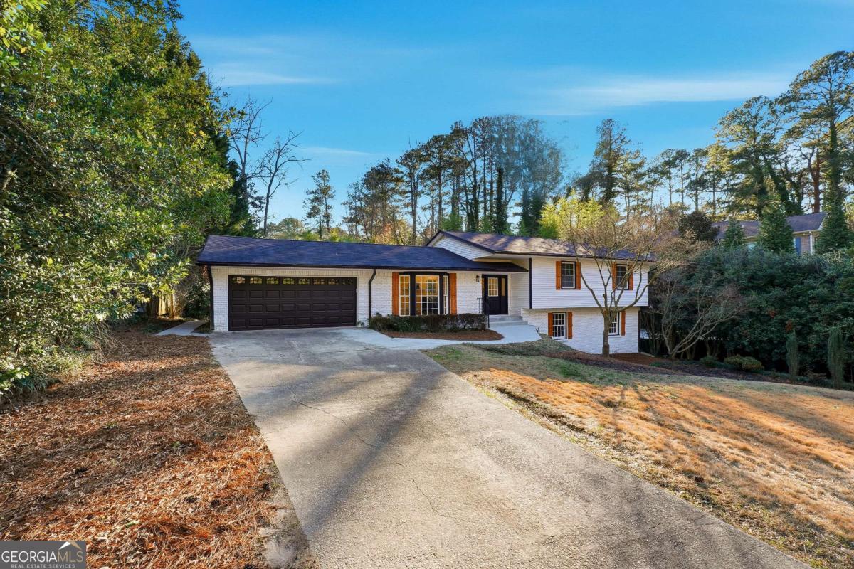 2437 Flair Knoll DR