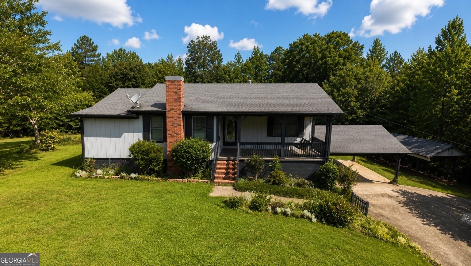 962 Willow Springs RD