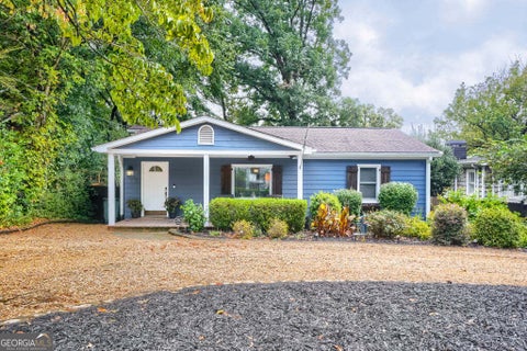 Photo of 1835 Woodland Hills Avenue NW, Atlanta, GA 30318 (MLS # 10845997)