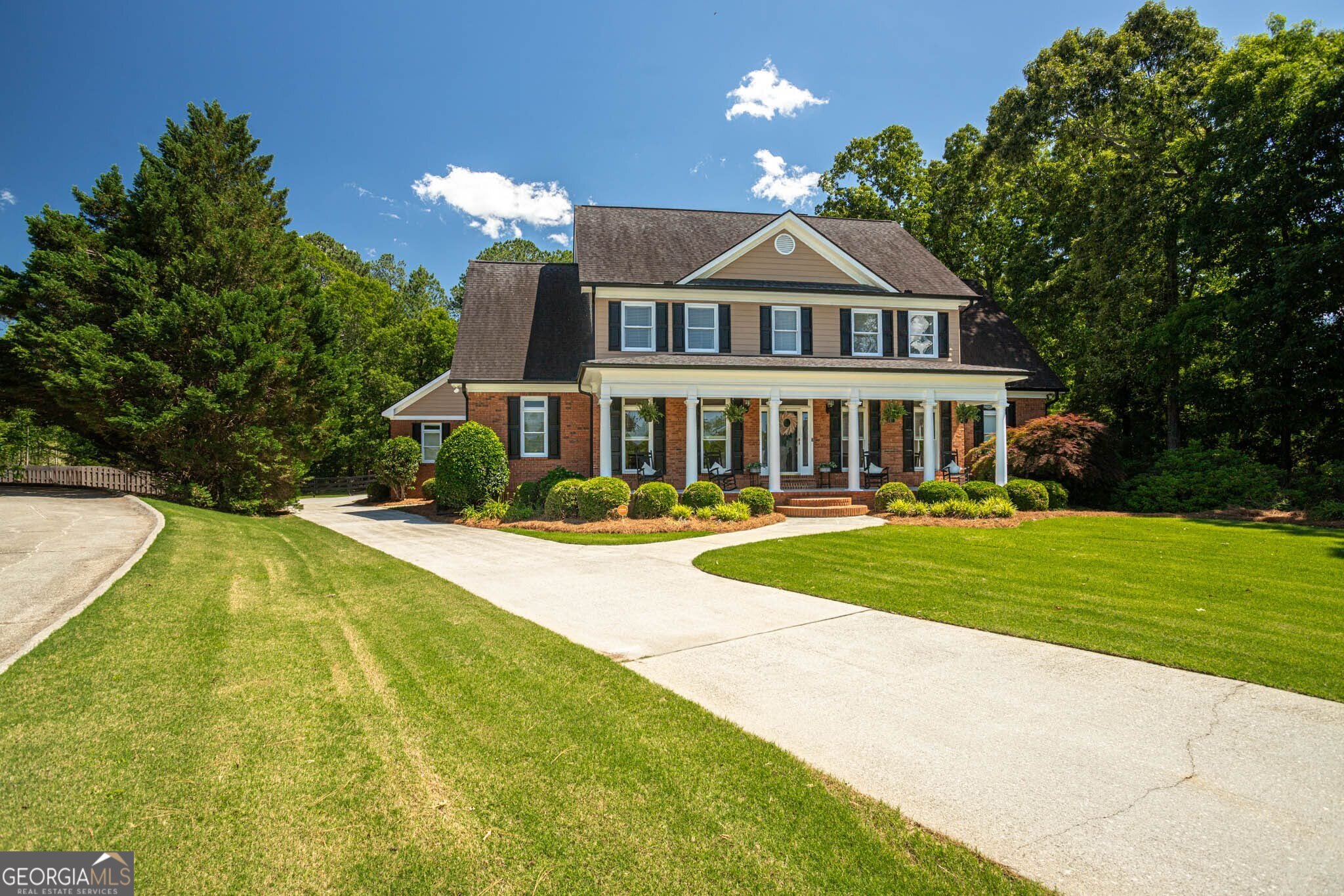 395 Grove Ridge DR