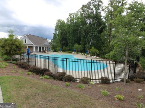 A home in Dacula