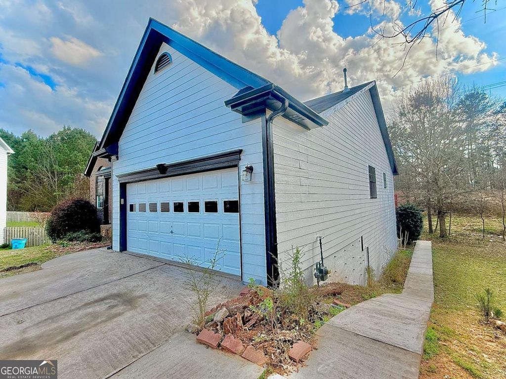 Photo of 557 Vickers Lane, Locust Grove, GA 30248 (MLS # 10722603)