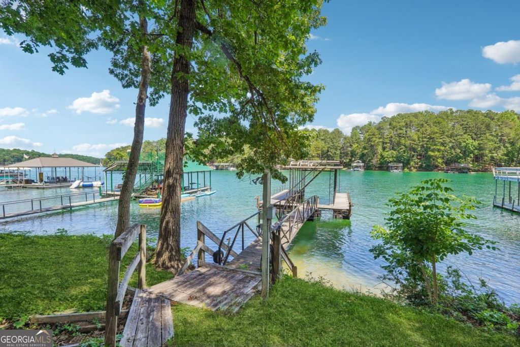 Photo of 6337 Lakeview Drive, Buford, GA 30518 (MLS # 10730205)