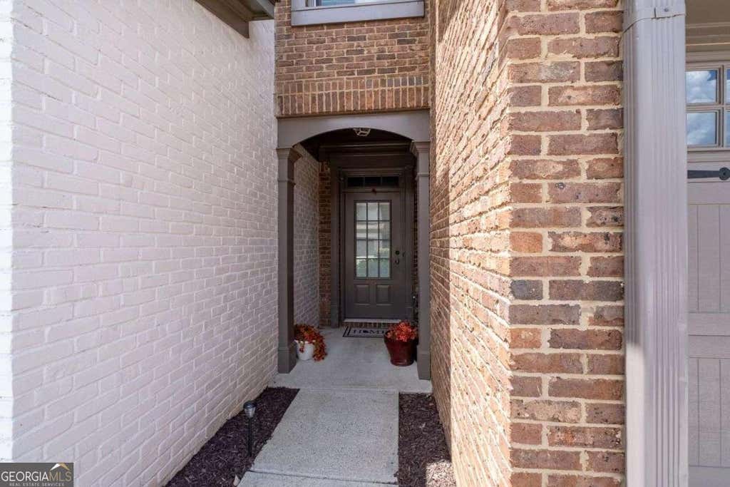 Photo of 4922 Berkeley Oak Circle, Peachtree Corners, GA 30092 (MLS # 10822641)