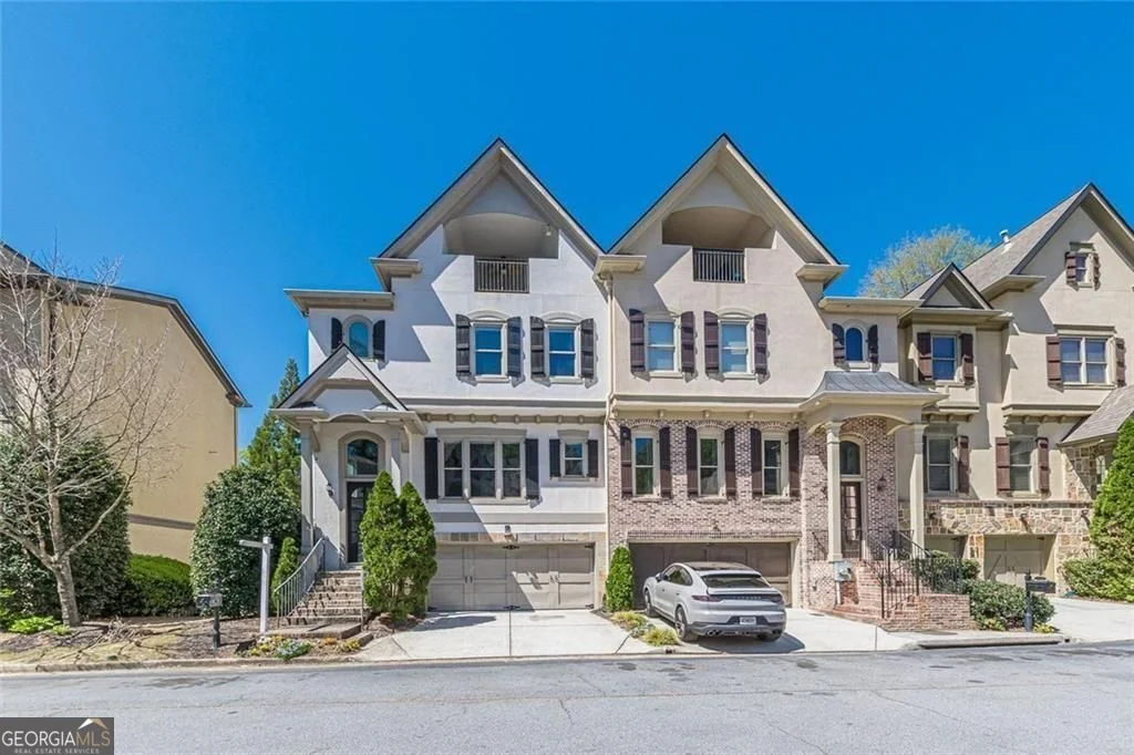 1930 Saxon Valley Circle NE