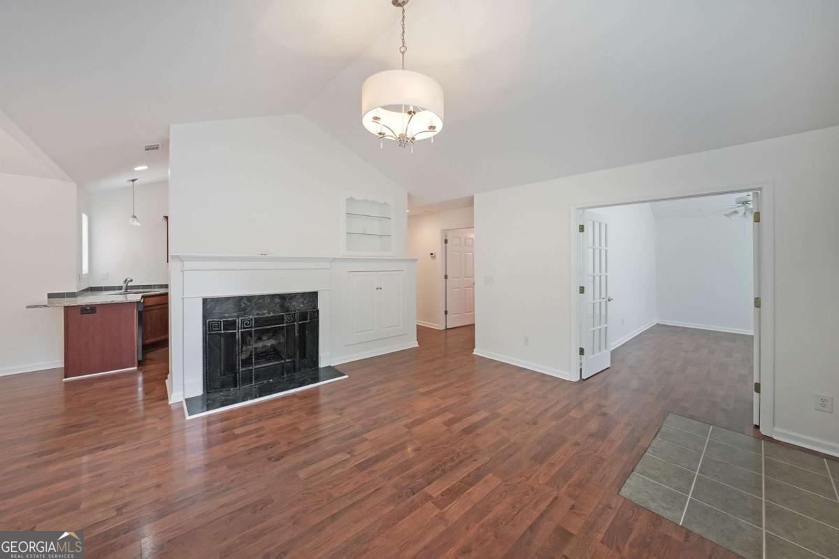 1126 Somerton PL