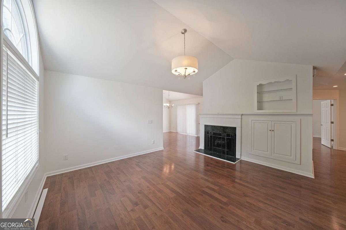 1126 Somerton PL