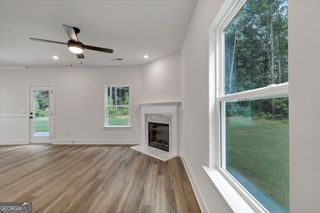 Photo of 148 Chaucer Lane #LOT 73, Carrollton, GA 30117 (MLS # 10874898)