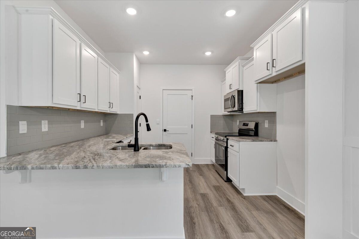 148 Chaucer LN LOT 73