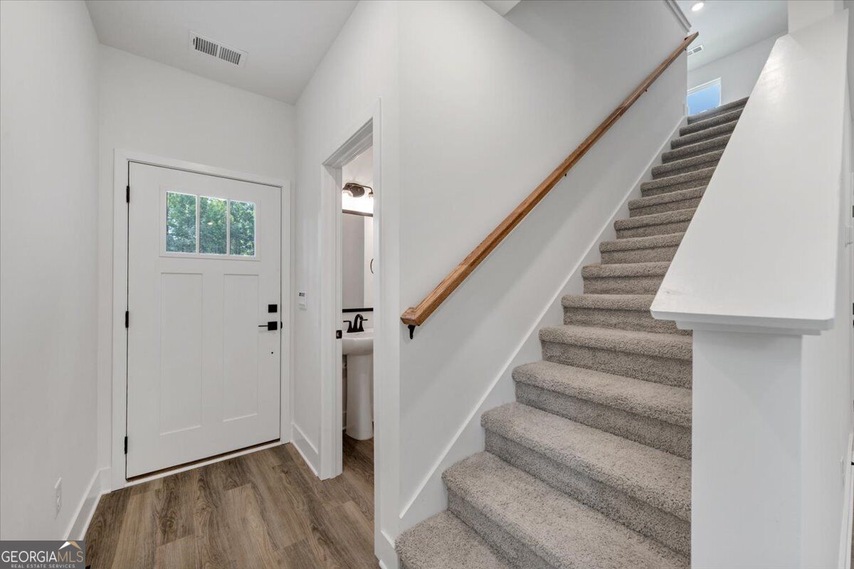 148 Chaucer LN LOT 73