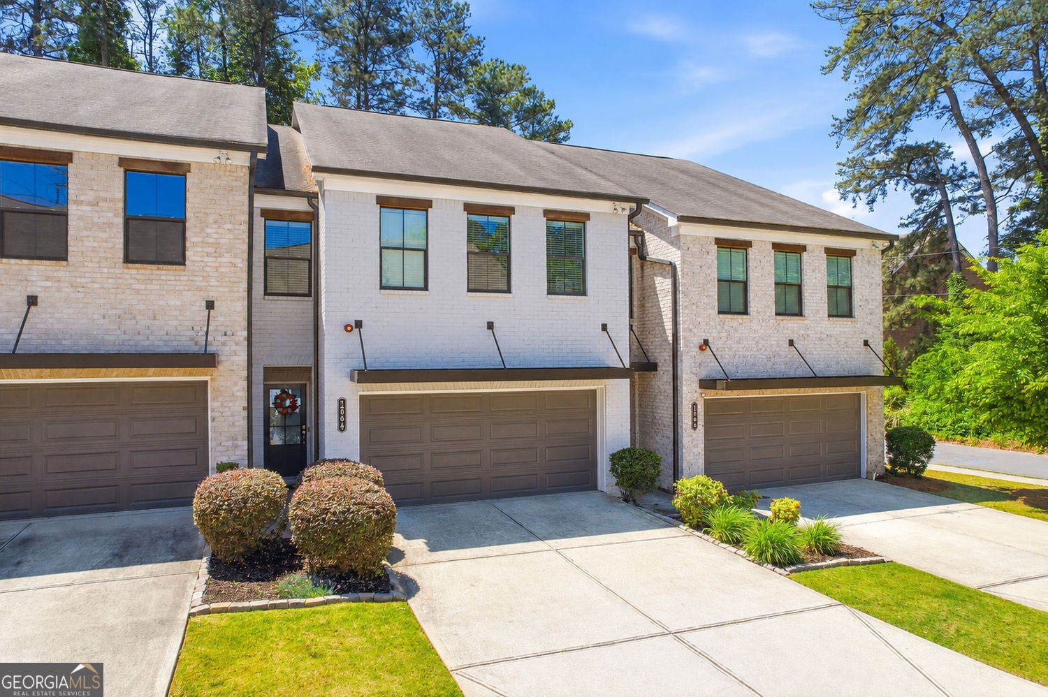 1004 Rohner WAY
