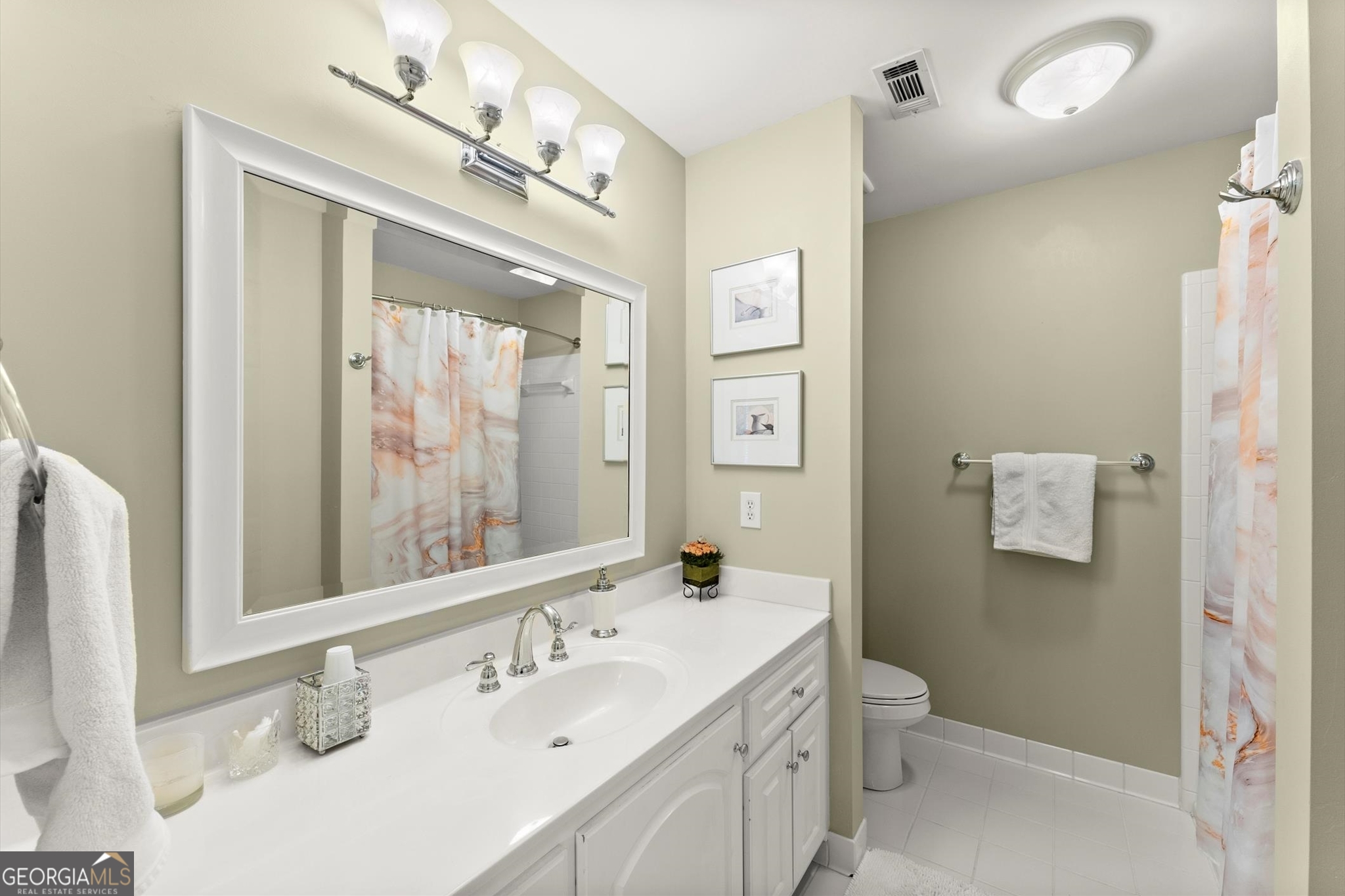 Alpharetta, Georgia 30004, United States, 5 Bedrooms Bedrooms, ,6 BathroomsBathrooms,Residential,Active,176173