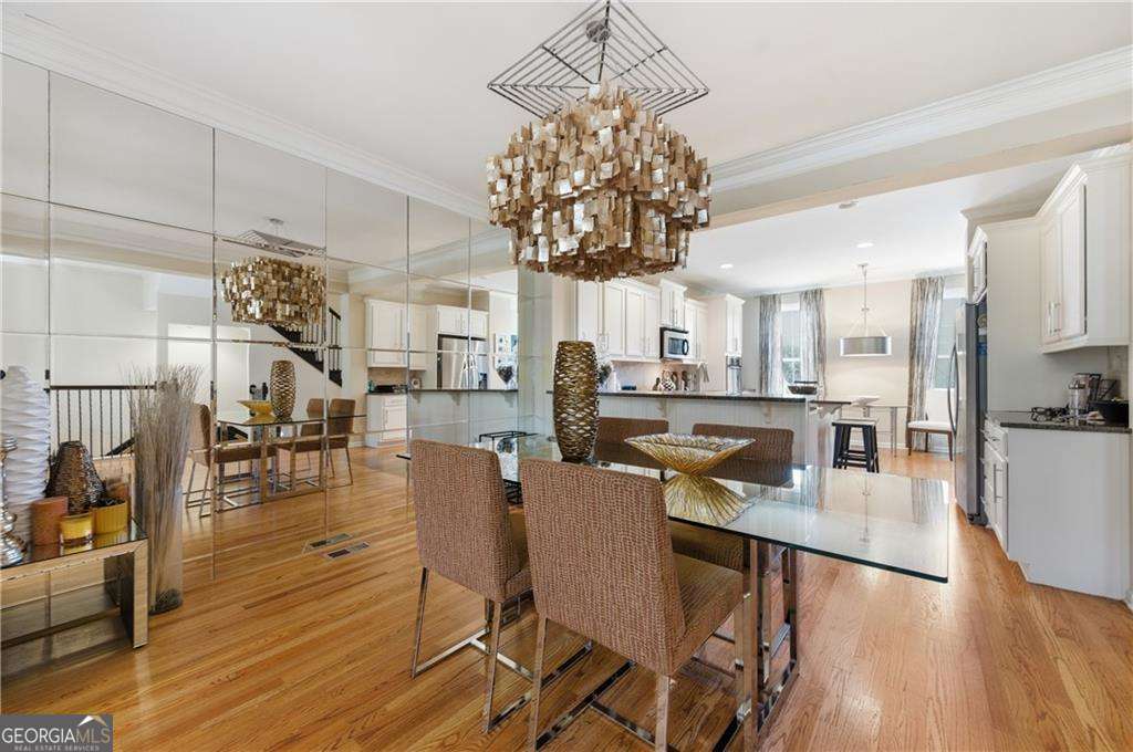 6187 Trumbul Oaks CT 2