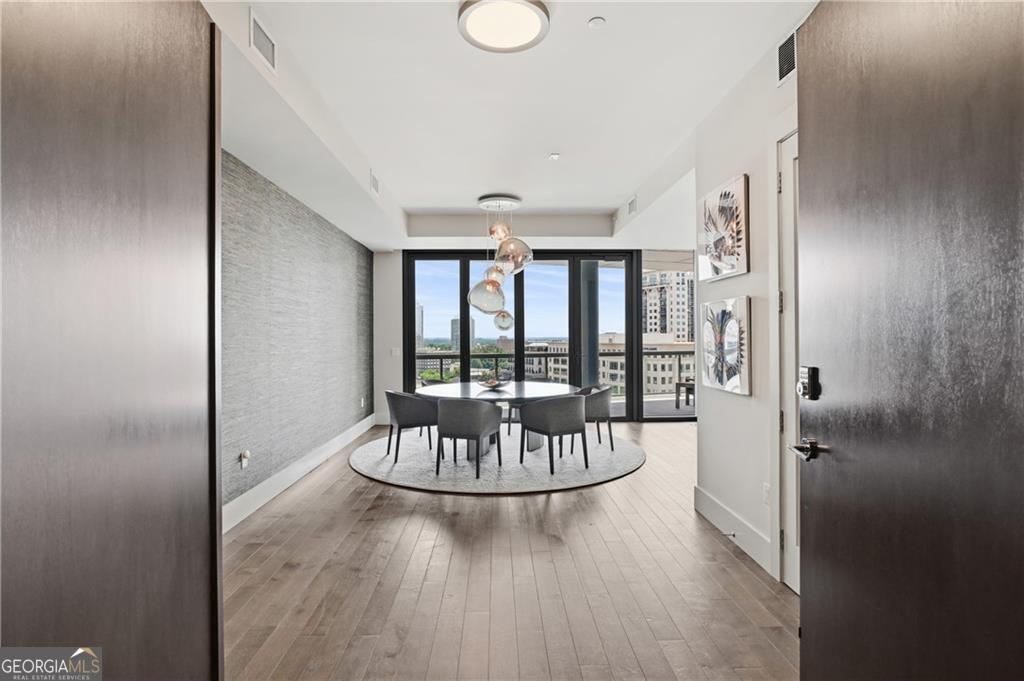 3107 Peachtree RD NE 1001