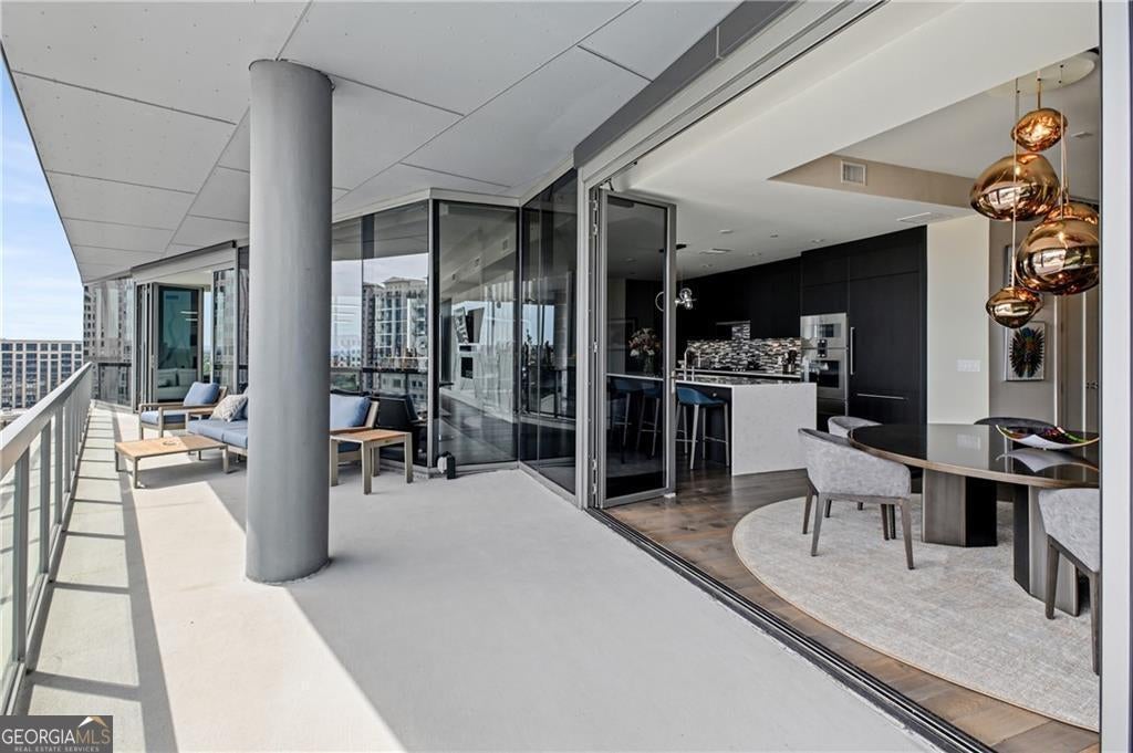 3107 Peachtree RD NE 1001