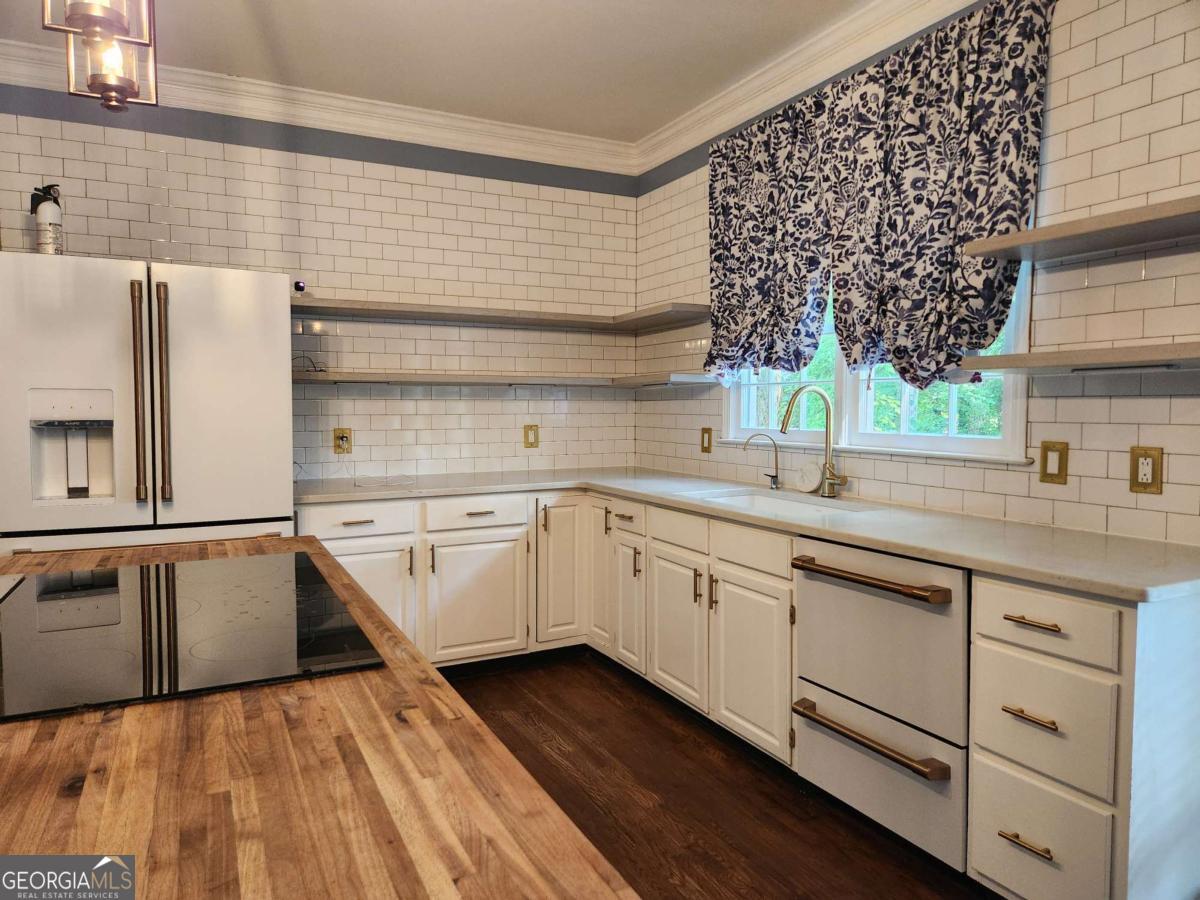 Walker's Ridge - Residential Lease