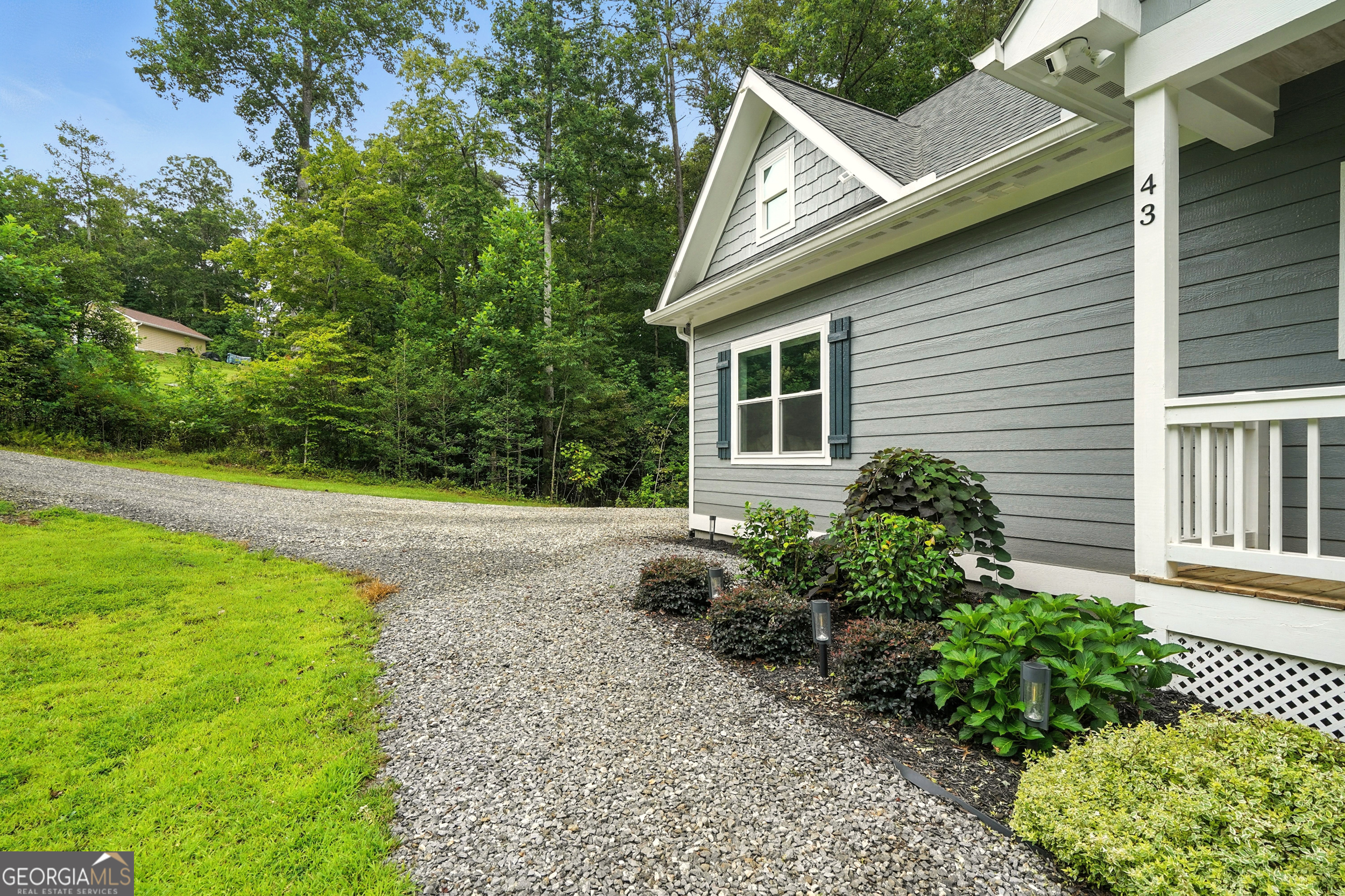 43 Hickory LN