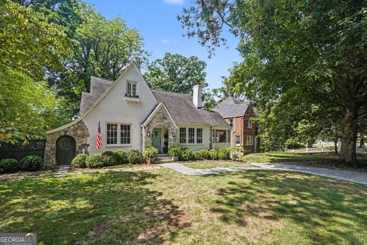 1704 N Rock Springs RD NE