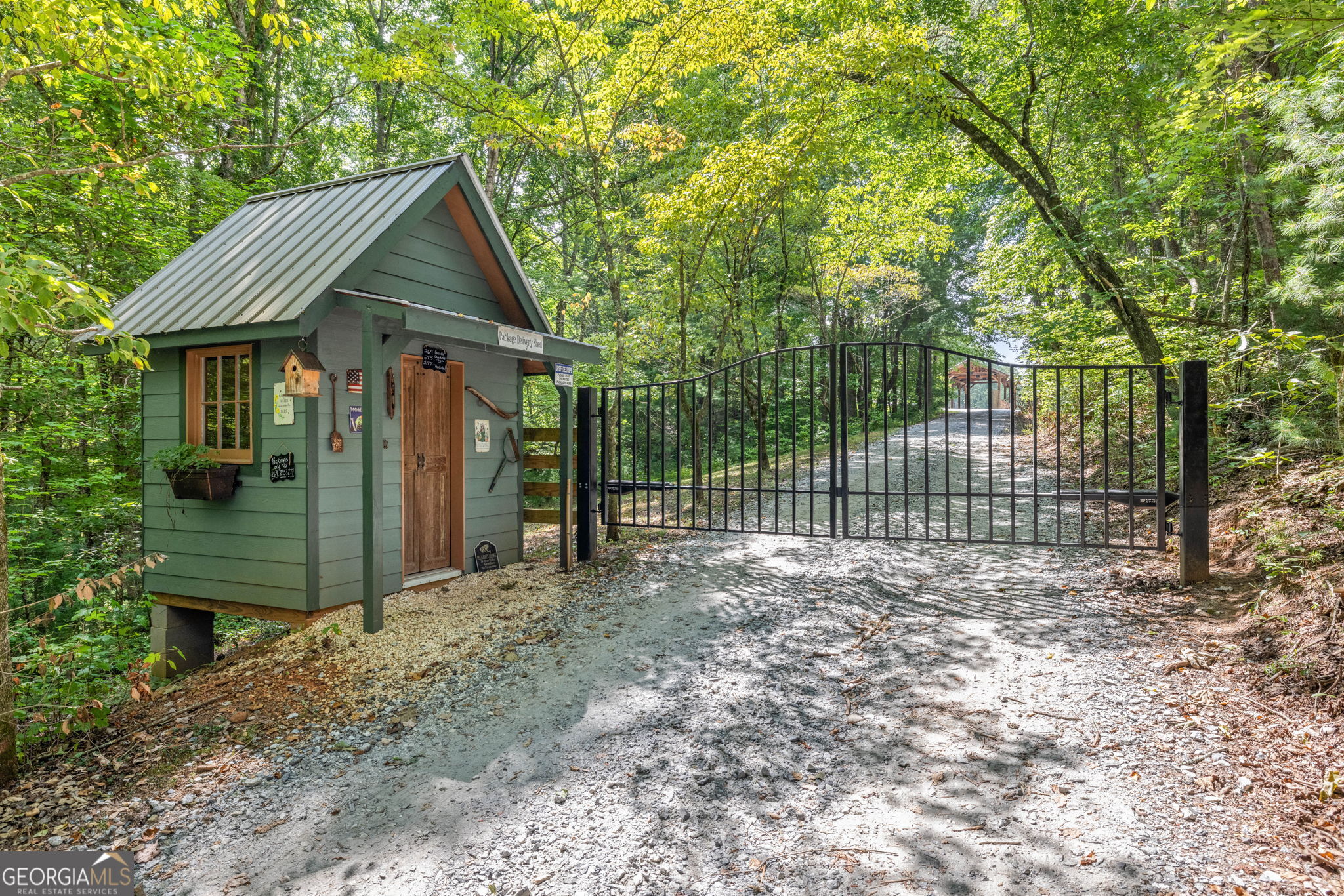 Cleveland, Georgia 30528, United States, 4 Bedrooms Bedrooms, ,2 BathroomsBathrooms,Residential,Active,47869