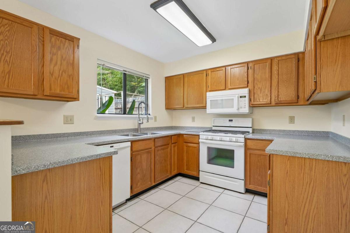 527 Paden DR