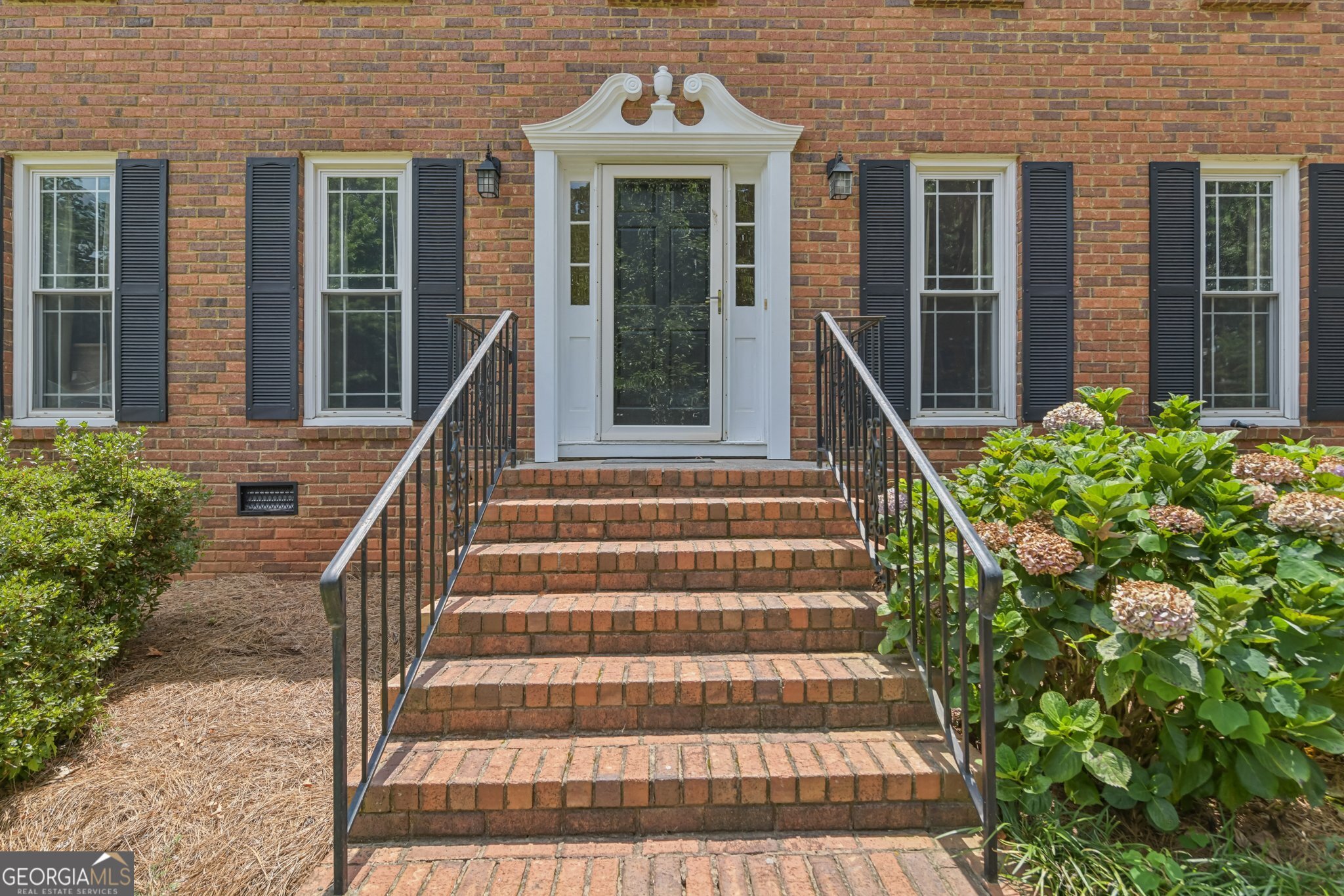 2412 Meadowglen TRL