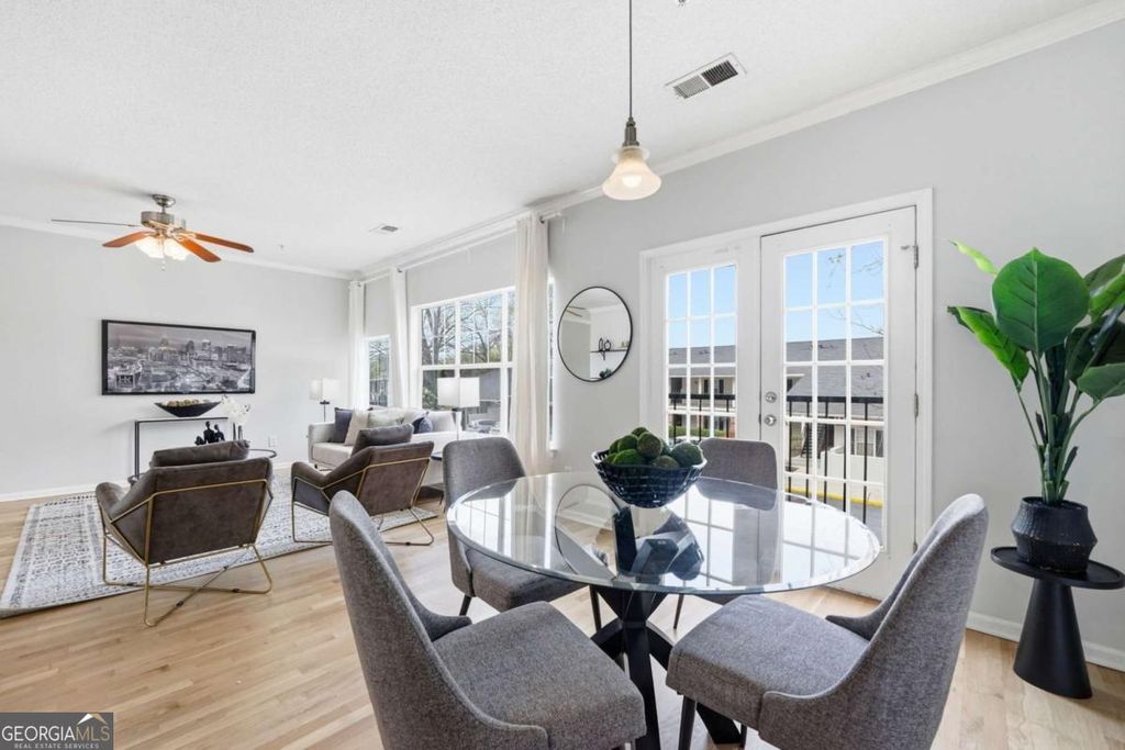 Photo of 1150 Collier Road NW #1R, Atlanta, GA 30318 (MLS # 10724912)