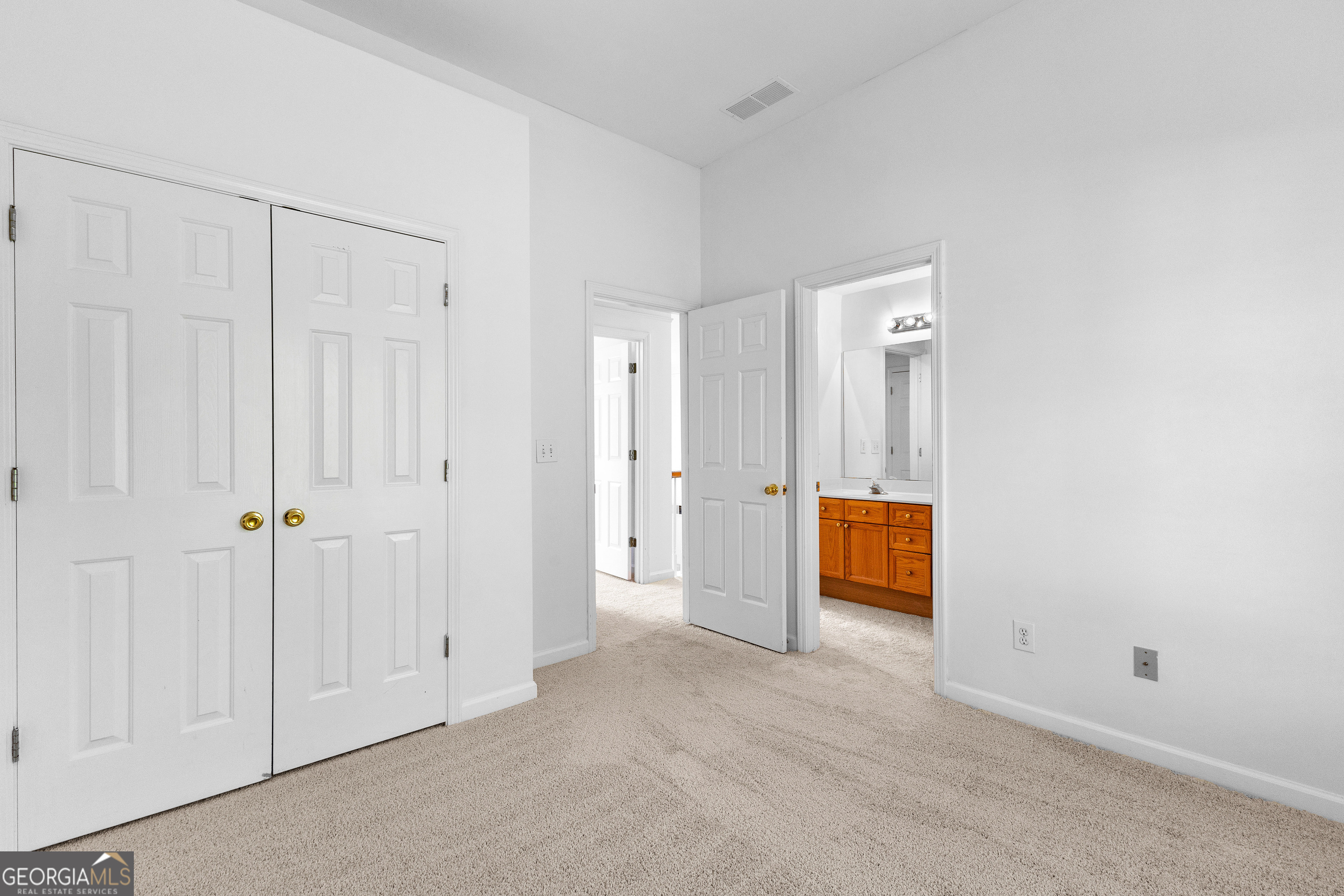 Fayetteville, Georgia 30214, United States, 4 Bedrooms Bedrooms, ,3 BathroomsBathrooms,Residential,Pending,44472