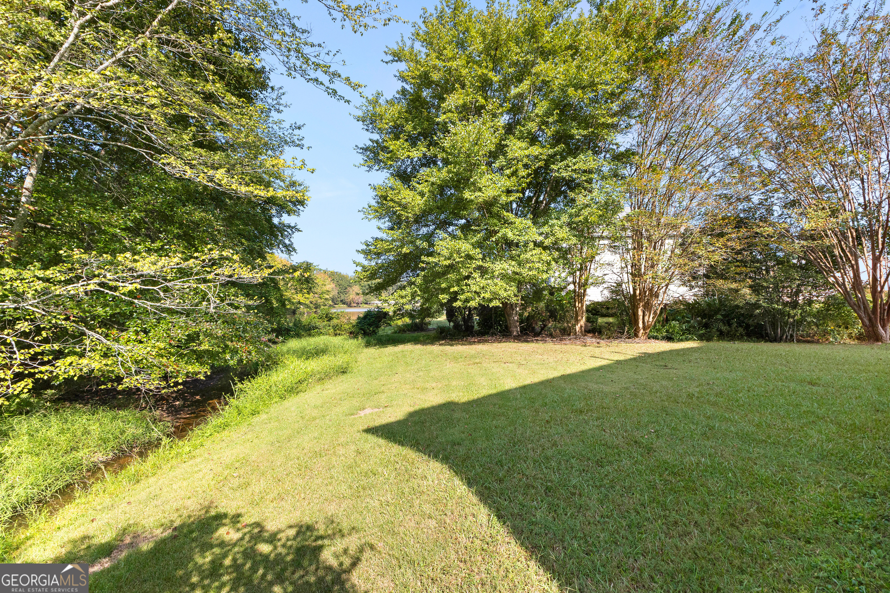 Fayetteville, Georgia 30214, United States, 4 Bedrooms Bedrooms, ,3 BathroomsBathrooms,Residential,Pending,44472