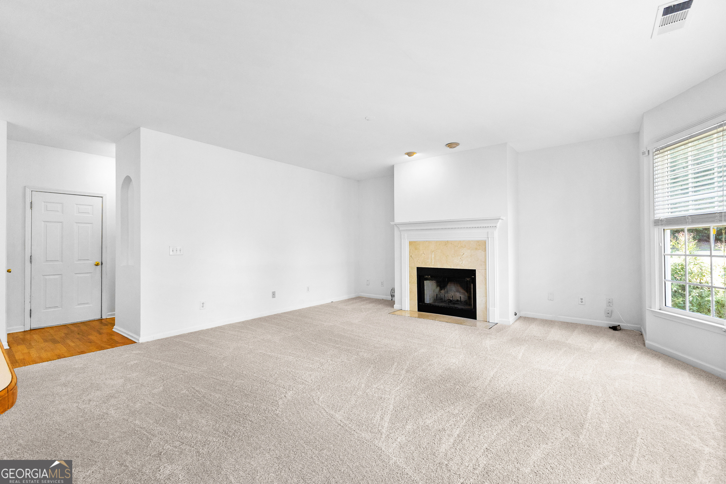 Fayetteville, Georgia 30214, United States, 4 Bedrooms Bedrooms, ,3 BathroomsBathrooms,Residential,Pending,44472