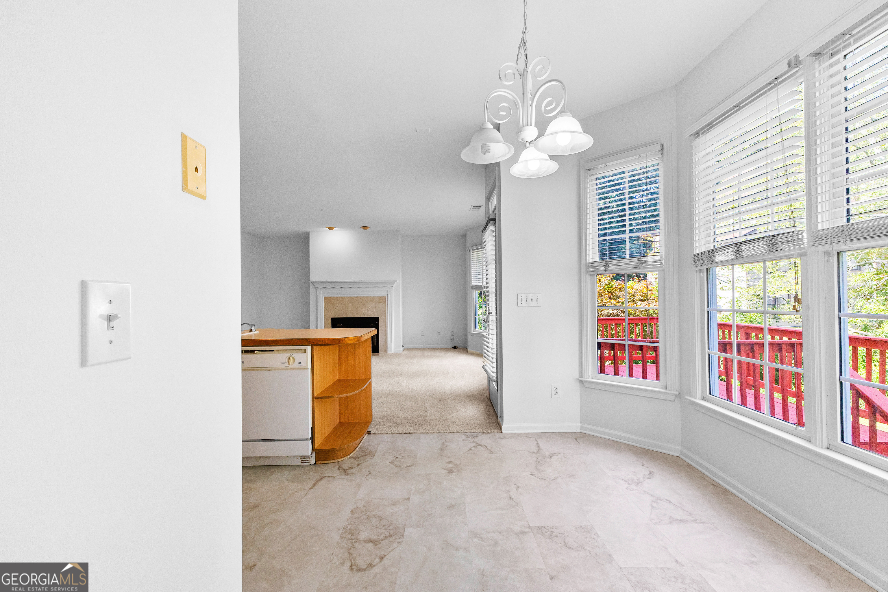 Fayetteville, Georgia 30214, United States, 4 Bedrooms Bedrooms, ,3 BathroomsBathrooms,Residential,Pending,44472