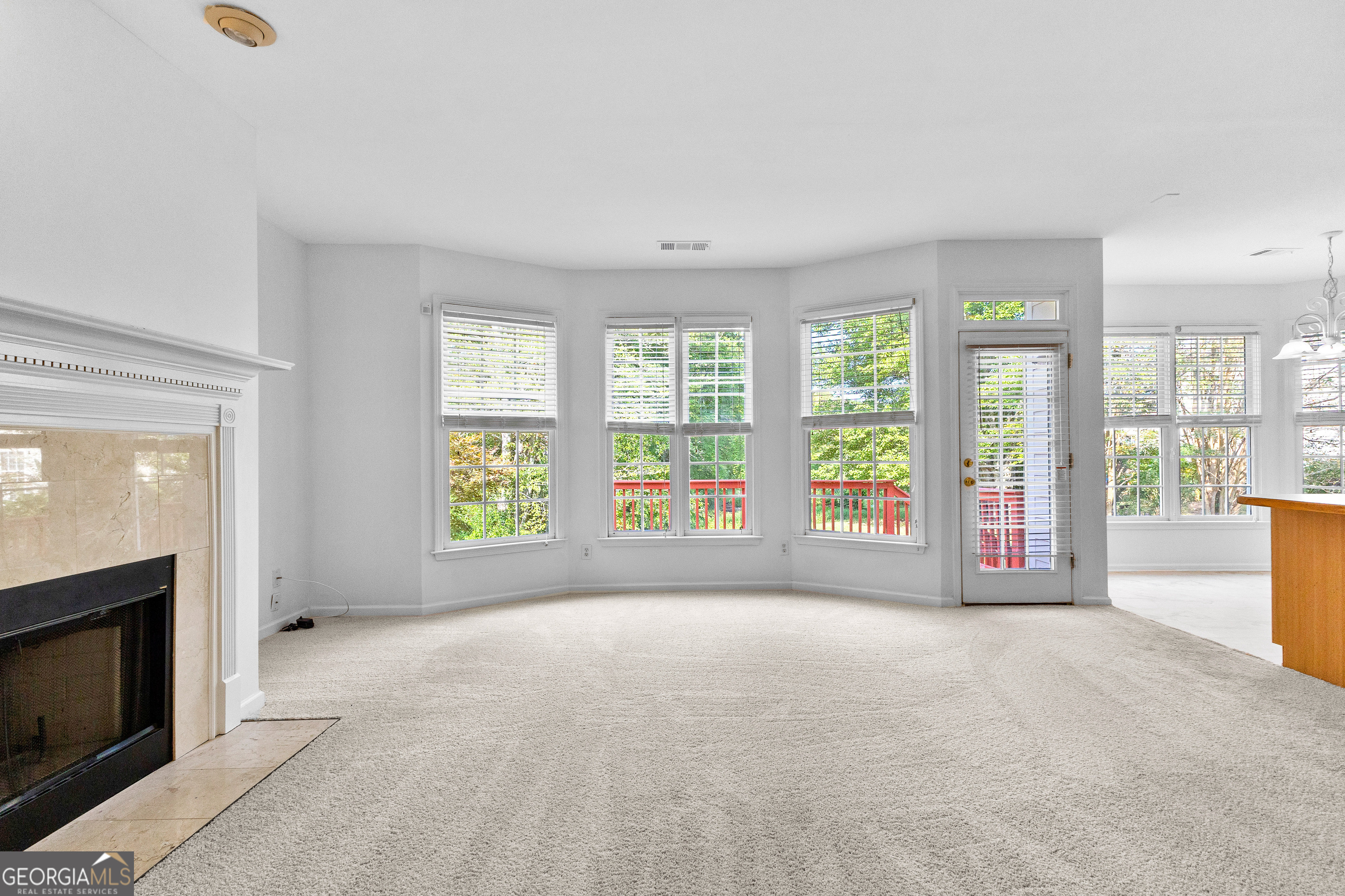 Fayetteville, Georgia 30214, United States, 4 Bedrooms Bedrooms, ,3 BathroomsBathrooms,Residential,Pending,44472