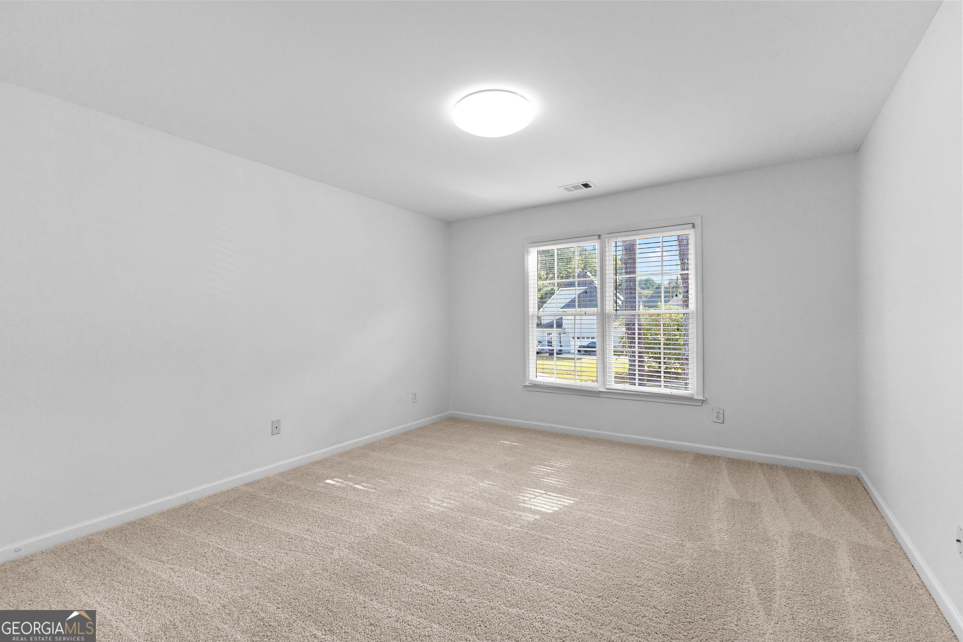 Fayetteville, Georgia 30214, United States, 4 Bedrooms Bedrooms, ,3 BathroomsBathrooms,Residential,Pending,44472