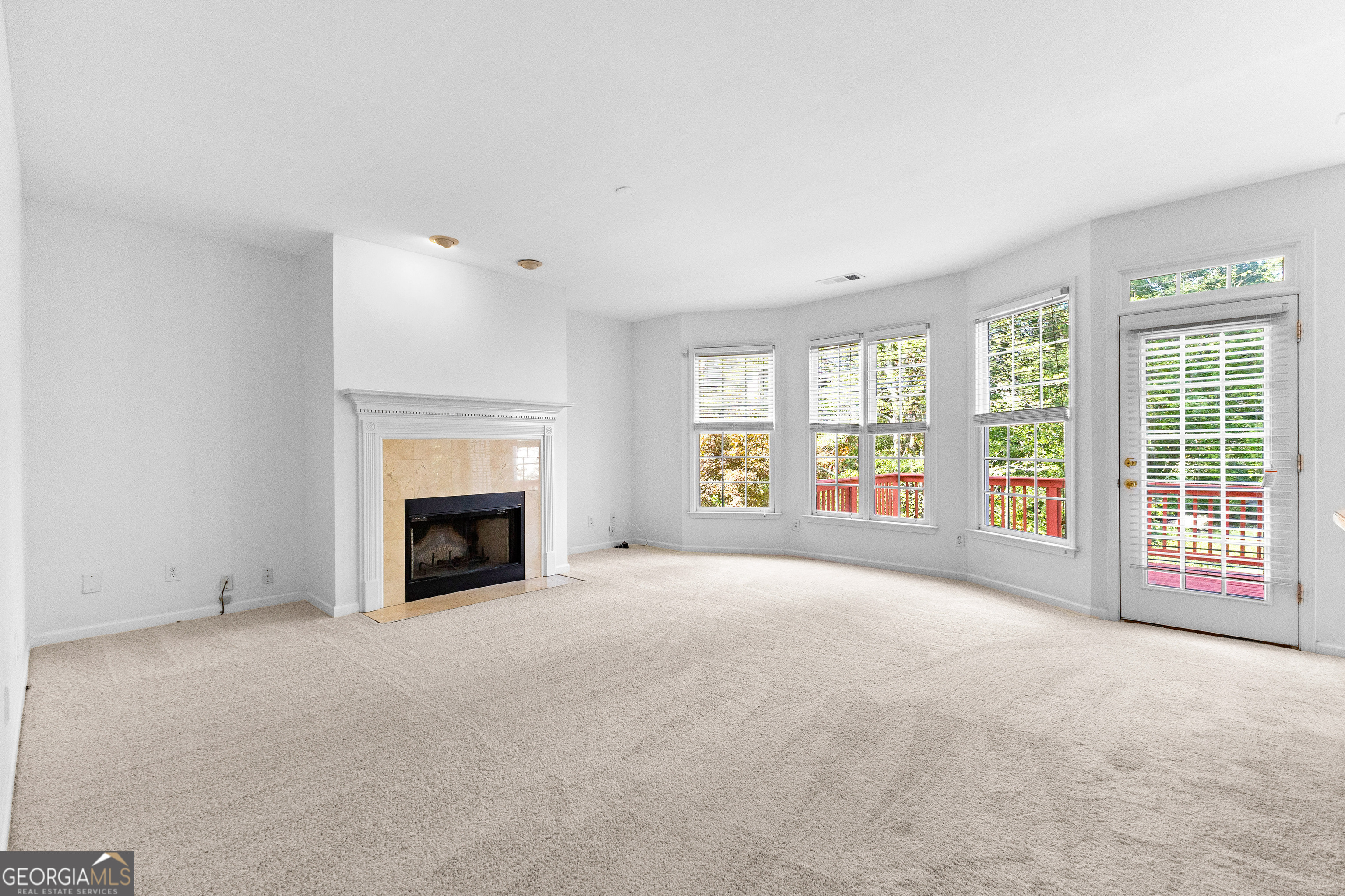 Fayetteville, Georgia 30214, United States, 4 Bedrooms Bedrooms, ,3 BathroomsBathrooms,Residential,Pending,44472