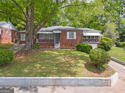 Photo of 1766 Brewer Boulevard SW, Atlanta, GA 30310 (MLS # 10623188)