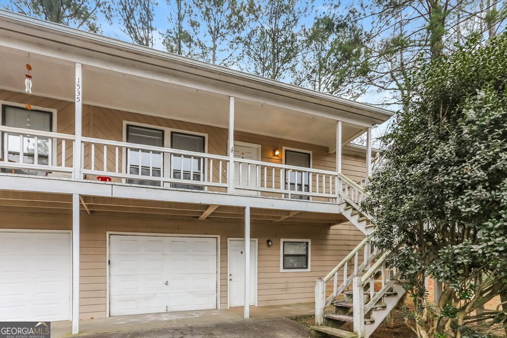 Photo of 1535 Springwood Drive SE #B, Smyrna, GA 30080 (MLS # 10695385)