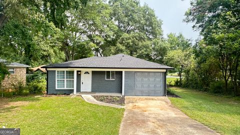 A home in Fairburn