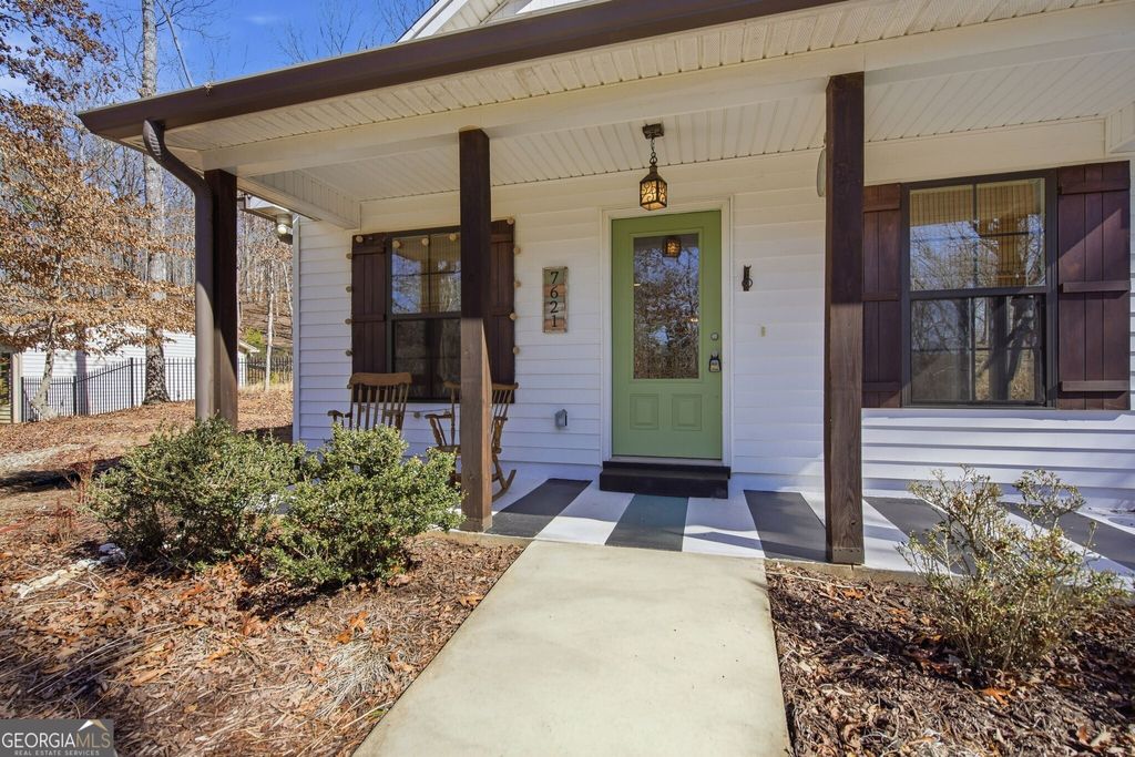 Photo of 7621 Maple Place, Murrayville, GA 30564 (MLS # 10695314)