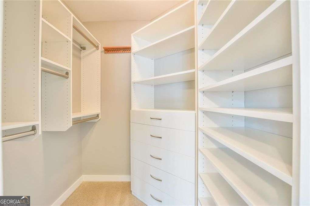 250 Pharr RD NE 2002