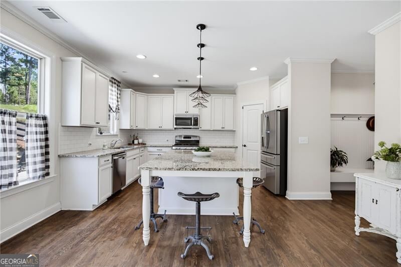 104 Grace Arbor LN