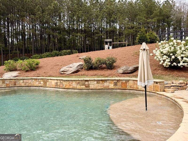 104 Grace Arbor LN
