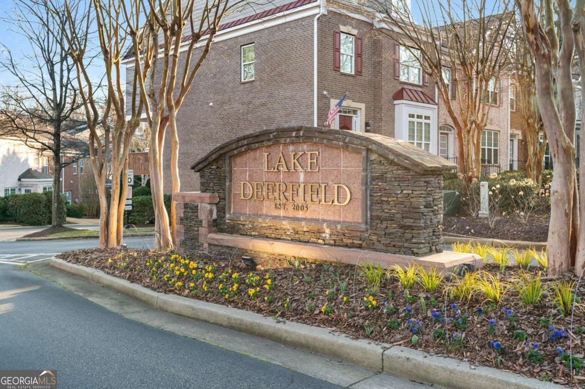 Lake Deerfield - Residential